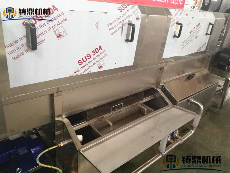 斜式水箱雙層過濾系統(tǒng)_水.jpg