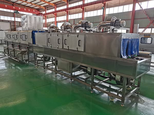 隧道式醫(yī)療廢物箱清洗消毒烘干機